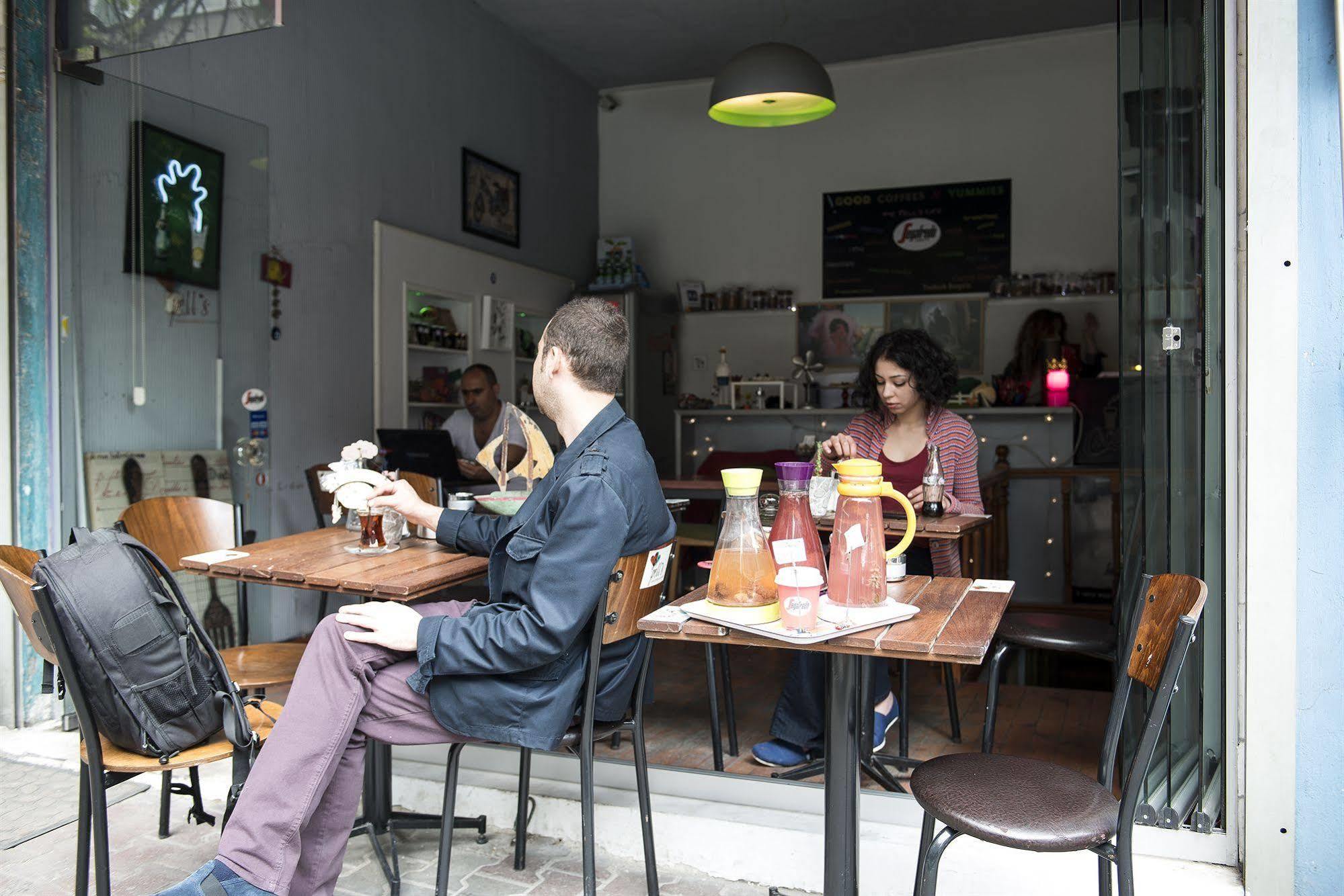 Cheers Midtown Hostel Istanbul Exteriör bild