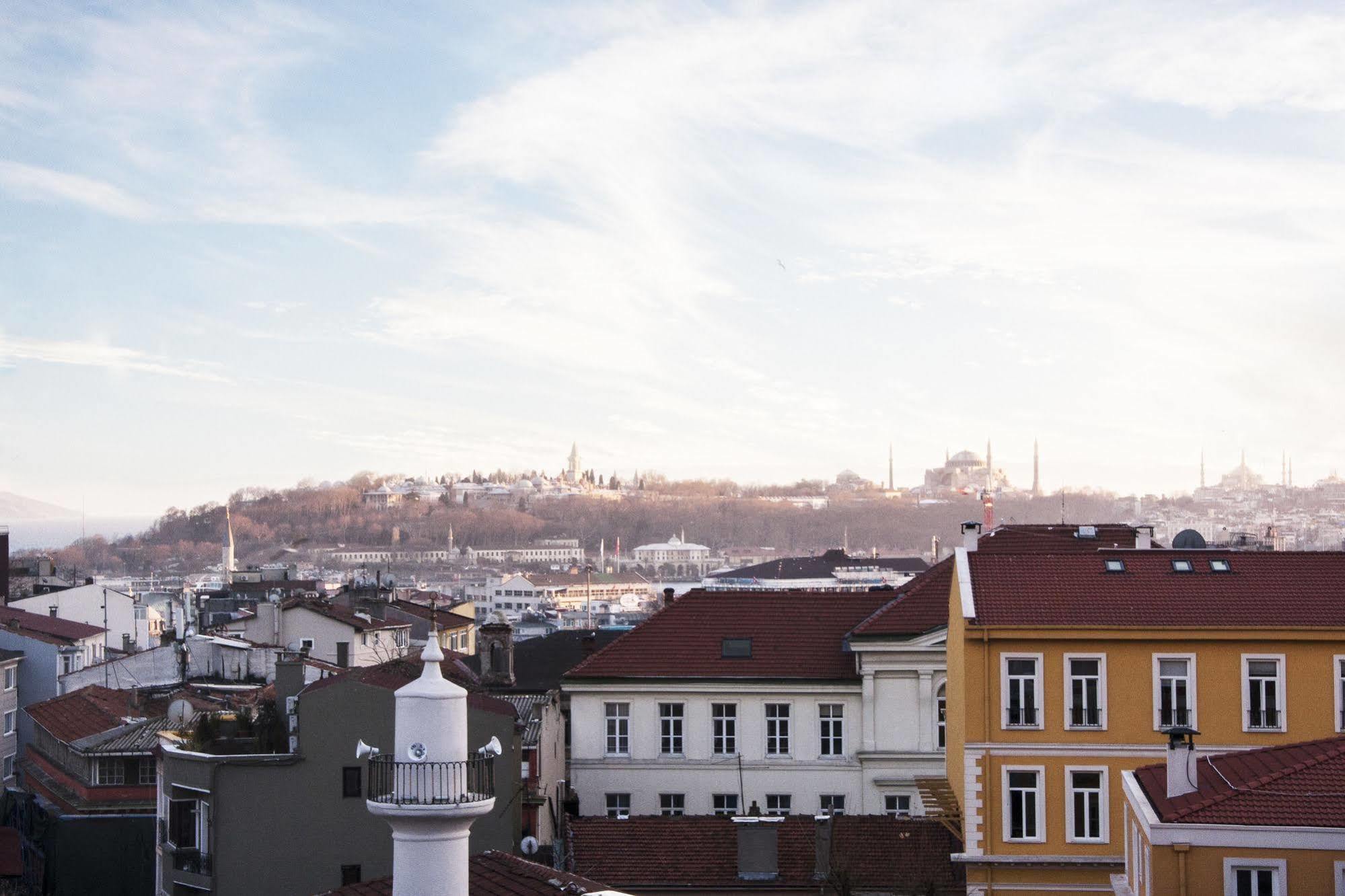Cheers Midtown Hostel Istanbul Exteriör bild