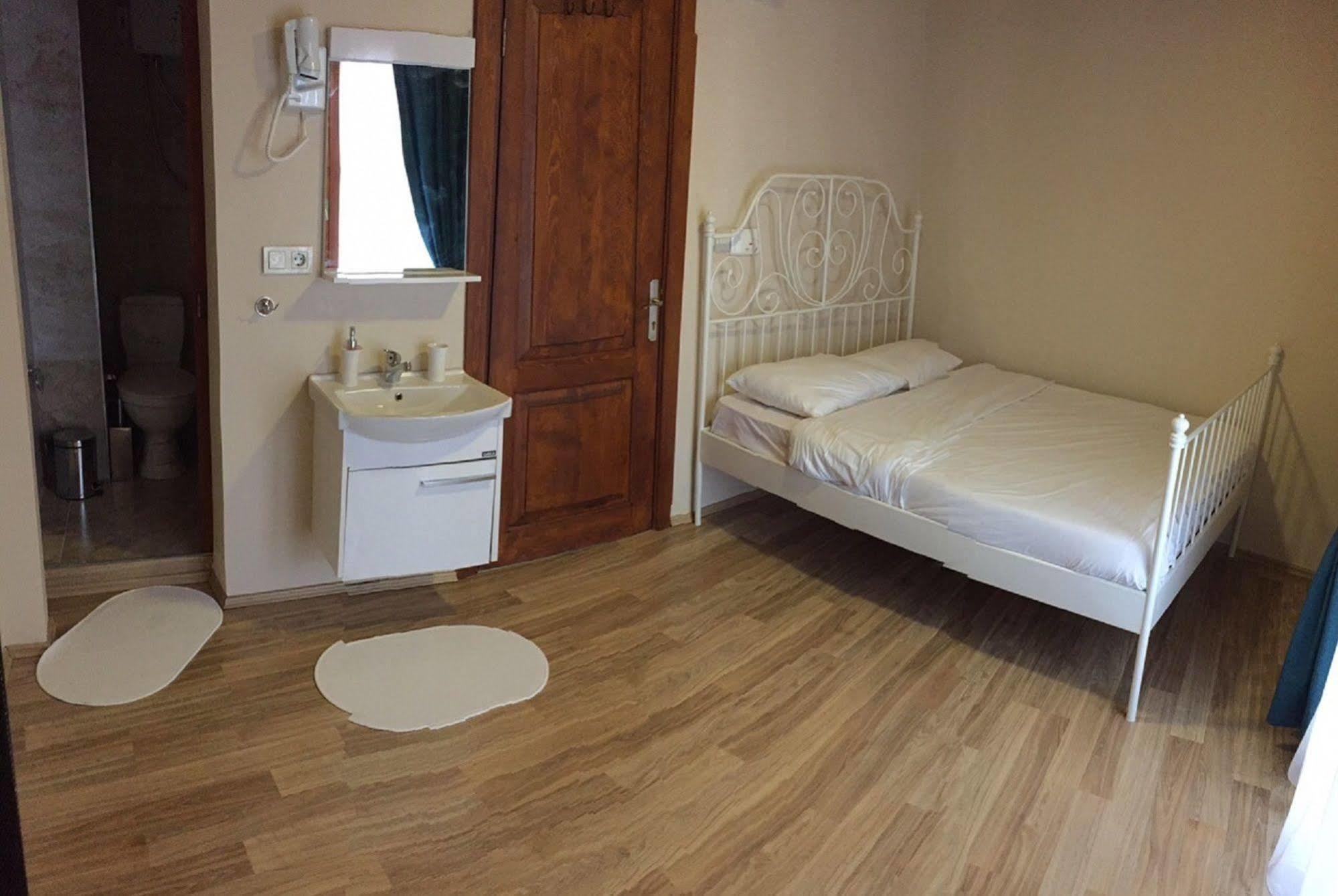 Cheers Midtown Hostel Istanbul Exteriör bild